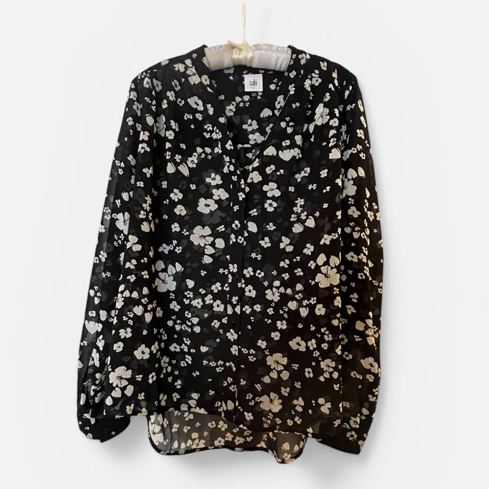 CAbi Black & White Floral Delight Blouse Sheer Flowy Relaxed Fit